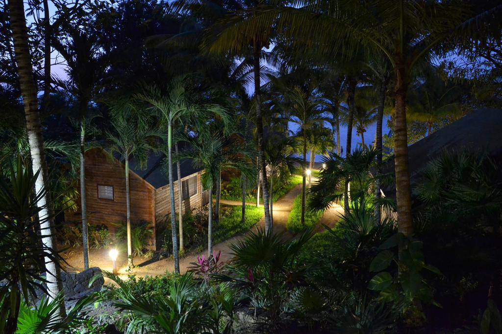Puerta Azul Hotel Sandy Bay Eksteriør billede
